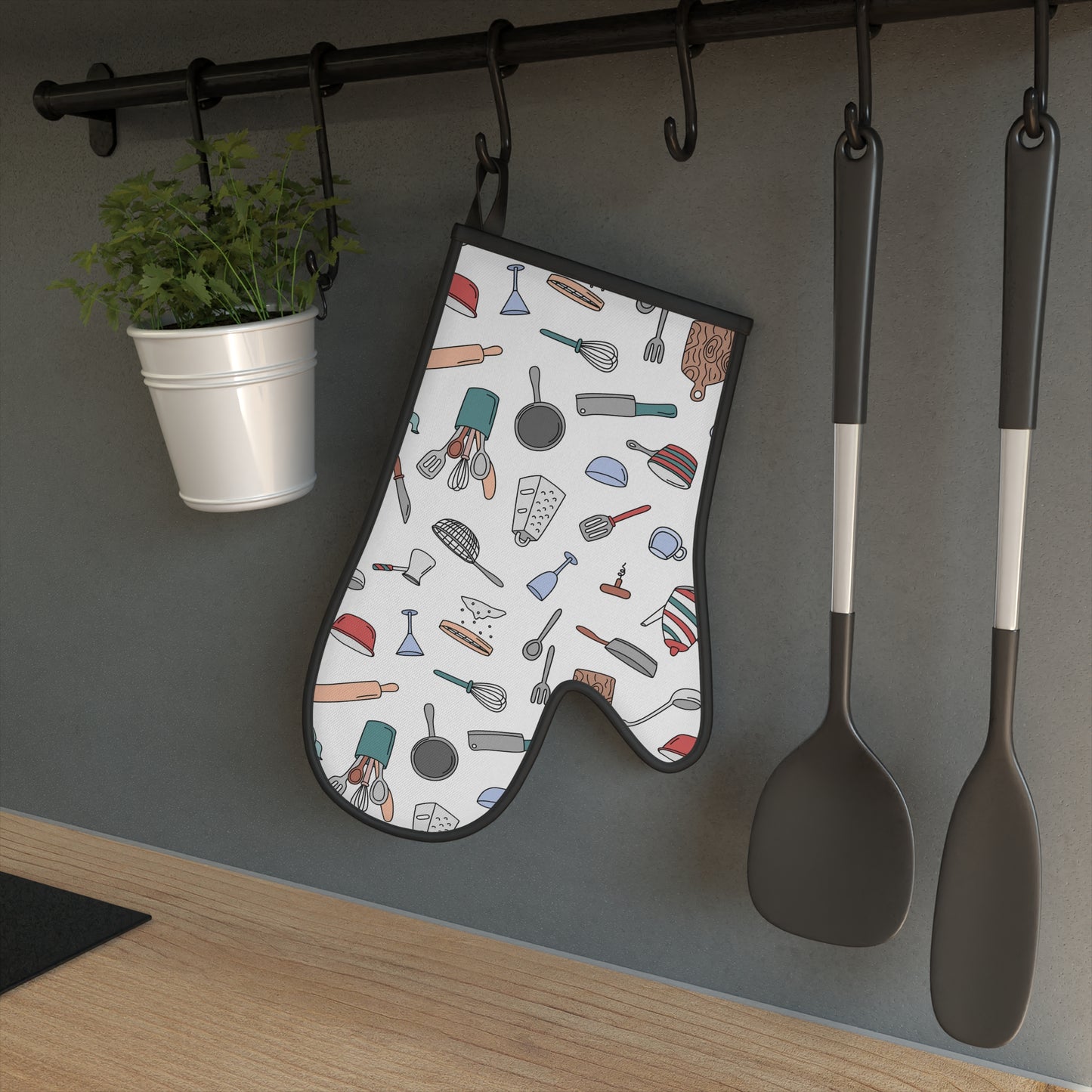 Oven Glove with Kitchen Accessories Pattern